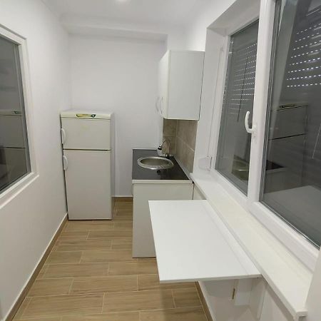 Militari Studio Roşu Extérieur photo