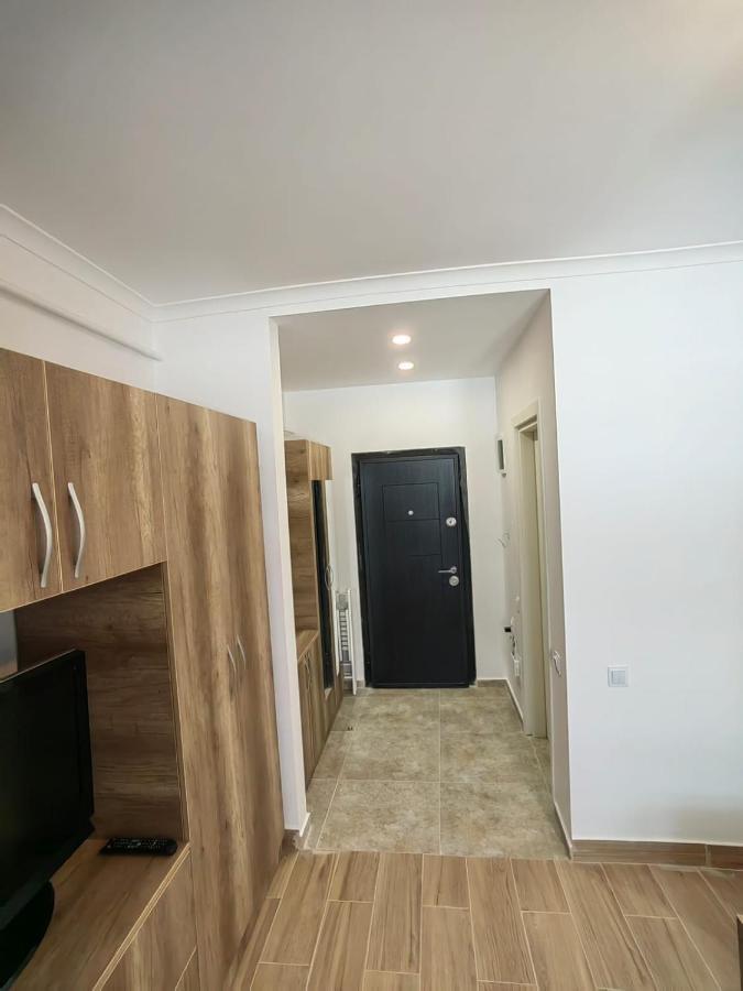 Militari Studio Roşu Extérieur photo