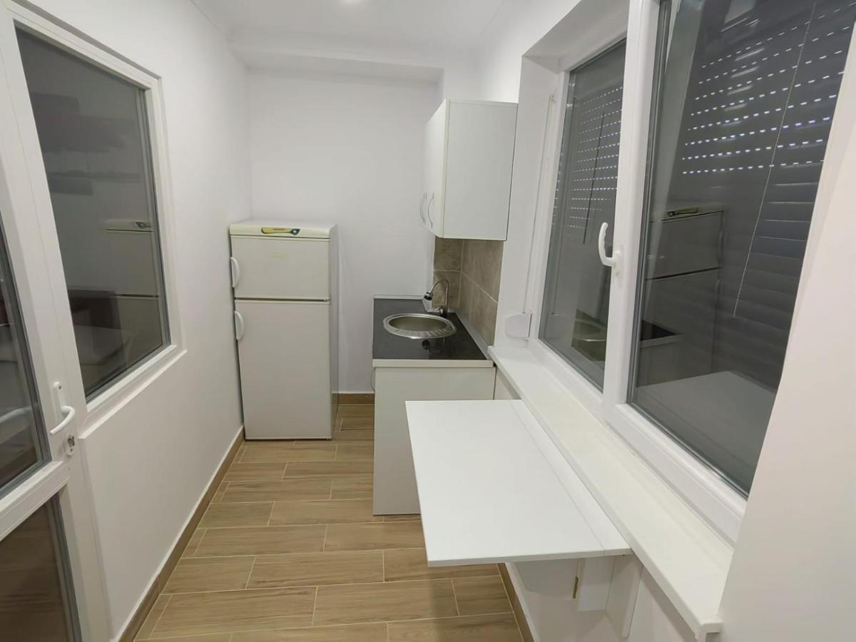 Militari Studio Roşu Extérieur photo